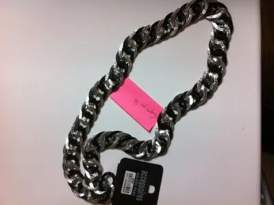 Collier, Inconnue