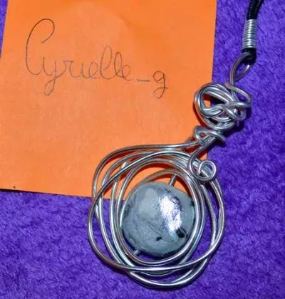 Collier, Inconnue