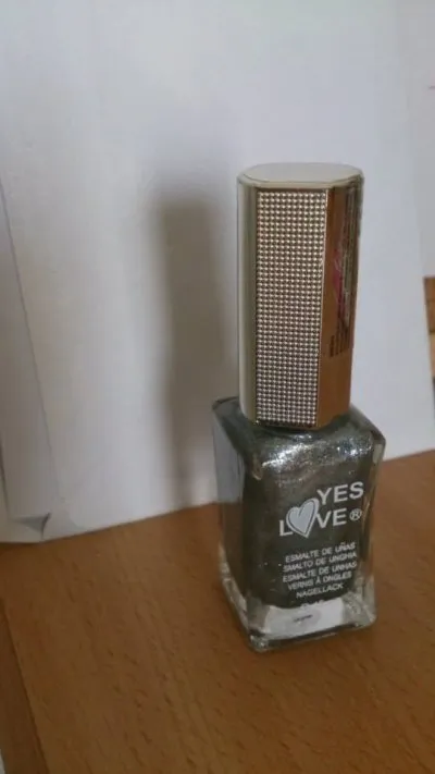 Vernis argenté n°407, Yes Love