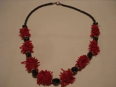 Collier, Inconnue