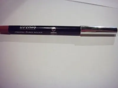 crayon a levres, ParisAx