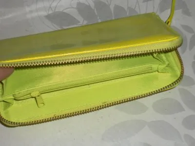 porte feuille fluo, La Halle